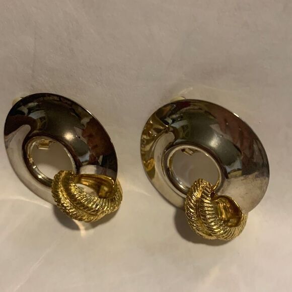 Vintage Large Silver And Gold Tone Geometric Statement Clip On Earrings - Picture 3 of 9